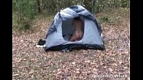 sex миниатюрная брюнетка саша скачет на твердом члене в палатке porn