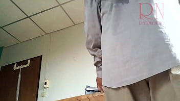 sex 사무실 지배 보스는 그녀가 전화를 받는 동안 비서를 성교시킵니다 사무실에서 입으로 전체 비디오 캠 장면 바보 비서는 구매자와 계약을 체결합니다 매니저는 그녀를 입과 음부에서 성교시킵니다 porn