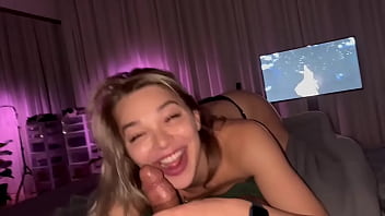 sex трансподружка emma rose подходит к кримпаю porn