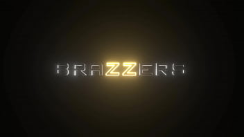 sex неверная милфа встречается с приятелем падчерицы по колледжу katie morgan zoey sinn brazzers полное видео porn