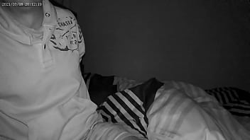 sex 継母はnannycamで彼女の遅らせる継子を誘惑するのを見つけました porn