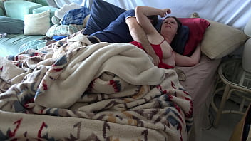 sex пасынок просыпается с мачехой в постели и трахает не в ту дырку porn