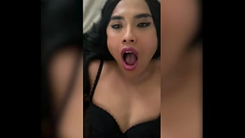 sex сексуальная азиаткатранс элли харт заглатывает и скачет на большом члене андре стоуна porn