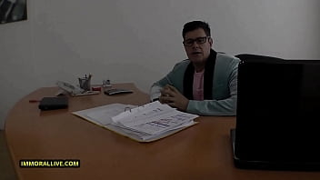 sex шаловливая чирлидерша из колледжа elle rose лижет очко и сквиртует на марафоне porn