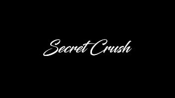 sex scarlet chase впервые соблазнительно соблазняет и раздевается намазанная маслом перед камерой porn