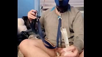 sex я ношу свою клетку целомудрия и играю со своим стеклянным дилдо porn
