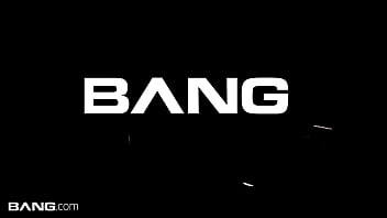 sex bang surprise татуированную красотку anna chambers уничтожил ее тугую киску толстый bbc porn