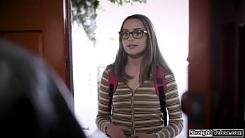 sex straighttaboocom ботанистая молодая женщина теряет девственность в грубом сексе porn
