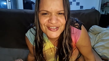 sex я отправила это видео в подарок имениннику моего непослушного зятя porn