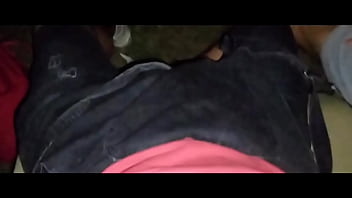 sex в 3 часа ночи в очень пьяном состоянии по дороге домой с вечеринки на опушке леса я возбуждаю свой член на скамейке porn
