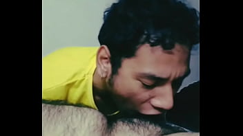 sex наслаждаюсь вкусным членом этого волосатого самца в минетах porn
