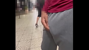 sex дразню без нижнего белья на парковке полностью на красном porn