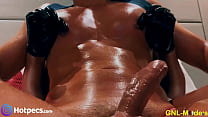 sex эта модель не может сопротивляться возбуждению от игры с сосками porn