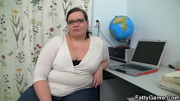sex учительница с большим животом соблазняет и трахает ебаря с большим членом porn