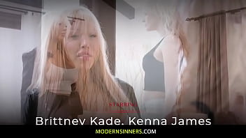 sex kenna james и shemale brittney kade устраивают долгую вечеринку со страпоном porn