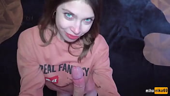 sex соседка замёрзла а чая дома не оказалось пришлось греть хуем porn