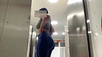 sex スペインの公衆トイレに隠しカメラ porn