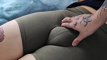 sex 私のお気に入りの継娘のタイトなレギンス porn