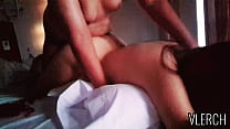 sex я бросаюсь на кровать и мой друг начинает трахать меня раком porn
