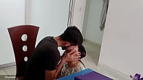 sex мой муж приходит с работы в стрессе я снимаю с него стресс кладя его член на свои сиськи я сосу его и мы porn
