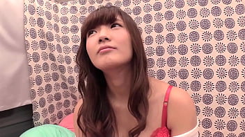 sex 結婚式帰りの女子をナンパうみ26カフェ店員 先輩の結婚式の帰りですイイ男にお持ち帰りされたかったけどダメだった同棲してる彼氏がいるけど結婚してくれる気配がないからワンチャン狙ってました porn