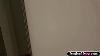 sex юную падчерицу отшпилил отчим в видео от первого лица porn