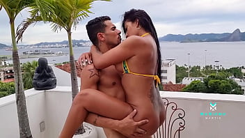 sex трахнули в джакузи под открытым небом в бразилии тсс берегись соседей мариана мартикс porn