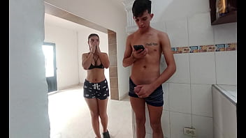 sex новая сводная сестра приехала навестить мой дом и находит что я мастурбирую ничего не говори сводная сестра я porn