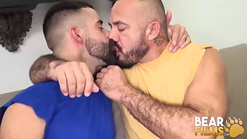 sex bearfilms волосатые alessio romero и teddy torres без презерватива porn
