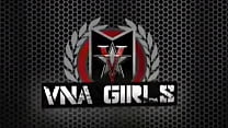 sex 曲線美の熟女ヴィッキーヴェットがレズビアンの19歳ペイトンプレスリーを支配 porn