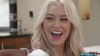 sex симпатичная стройная блондинка skyler storm принимает два больших черных члена porn