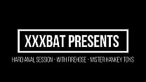 sex госпожа xxxbat трахает своего парня огромным пожарным шлангом из игрушек hankey porn