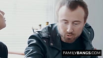 sex familybangscom молодая рокерша пораженная игрой своего брата на гитаре пенелопа рид чад альва porn
