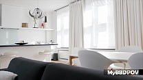 sex миниатюрная распутная горничная ники торн жестко трахнута в задницу моим черным членом в видео от первого лица porn