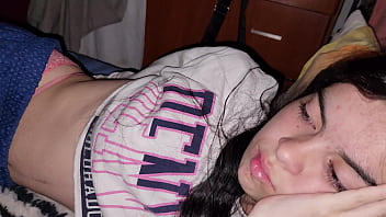 sex девушка его лучшего друга может играть и раздеваться для него porn