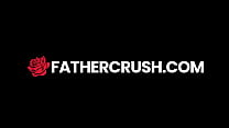 sex убедил отчима в моих распутных талантах fathercrush porn