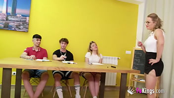 sex бумеры и поколение z трахают друг друга на уроке секса с джеки и ларой porn