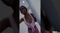 sex миниатюрная чернокожая скачет на большом черном члене бойфренда porn