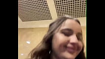 sex няшка сквиртанула в публичном туалете с дилдо в прямом эфире кончила porn