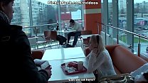 sex двойное проникновение в публичной секссцене в туалете porn