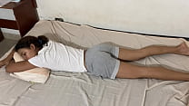 sex моя сводная сестра молодой женщины просыпается с моим твердым членом в ее киске porn