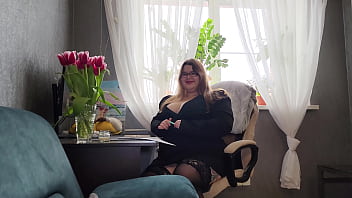sex толстушка доктор сексолог трахнула пациента на приеме и помогла ему вылить сперму на ее огромную сочную попку porn