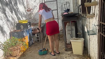 sex я пришел домой и увидел как моя падчерица стирает одежду в юбке и не смог устоять перед ее задницей porn