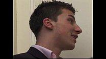 sex 男の子を引き渡す porn