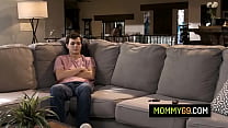 sex пасынок уничтожил киску горячей милфы лекси луны после того как по ошибке поменял вибратор porn