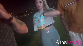 sex грудастая блондинка гуляет по парку и делает красивый минет от motoboy alinenovakcombr porn