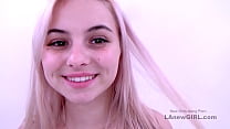 sex сексуальная блондинка очень жестко кончает на прослушивании porn