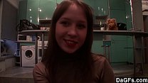 sex dagfs моя подруга показывает свое маленькое тело перед камерами porn