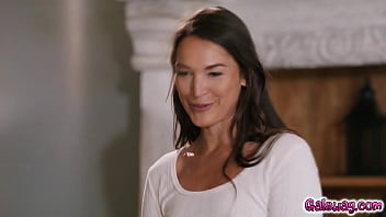 sex лесбийский тройничок с катриной кольт и ее соседкой по комнате алиной али и приглашением джейдена коула porn