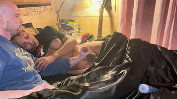 sex моя бразильская трансподруга становится твердой посреди фильма и решает жестко меня трахнуть после того как я porn
